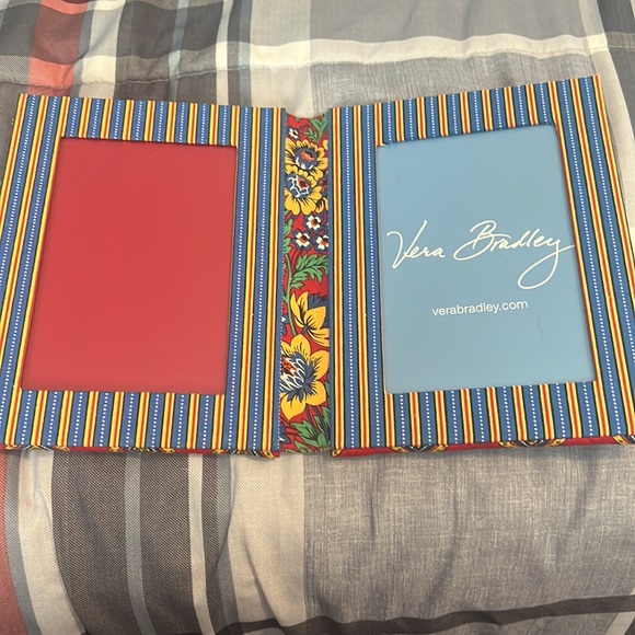 BNWOT Vera Bradley Picture Frame! - Picture 2 of 4
